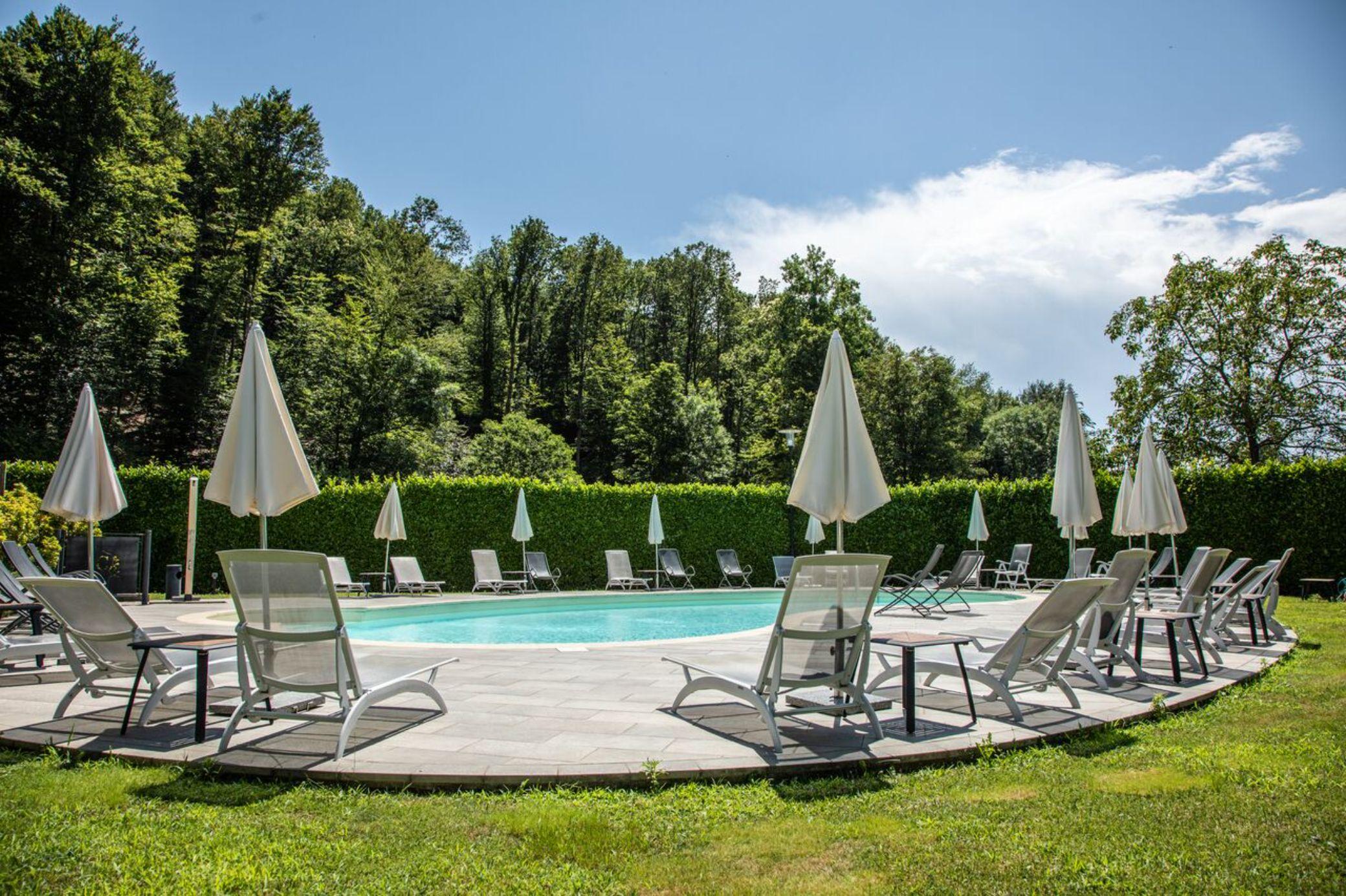 Hotel Cortese Armeno Bagian luar foto