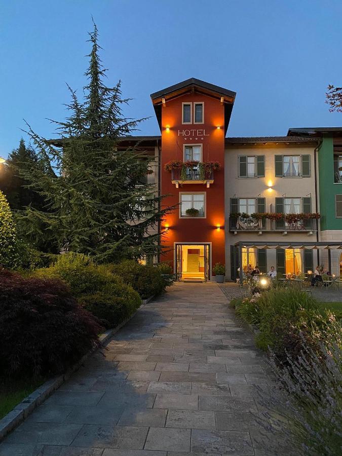 Hotel Cortese Armeno Bagian luar foto