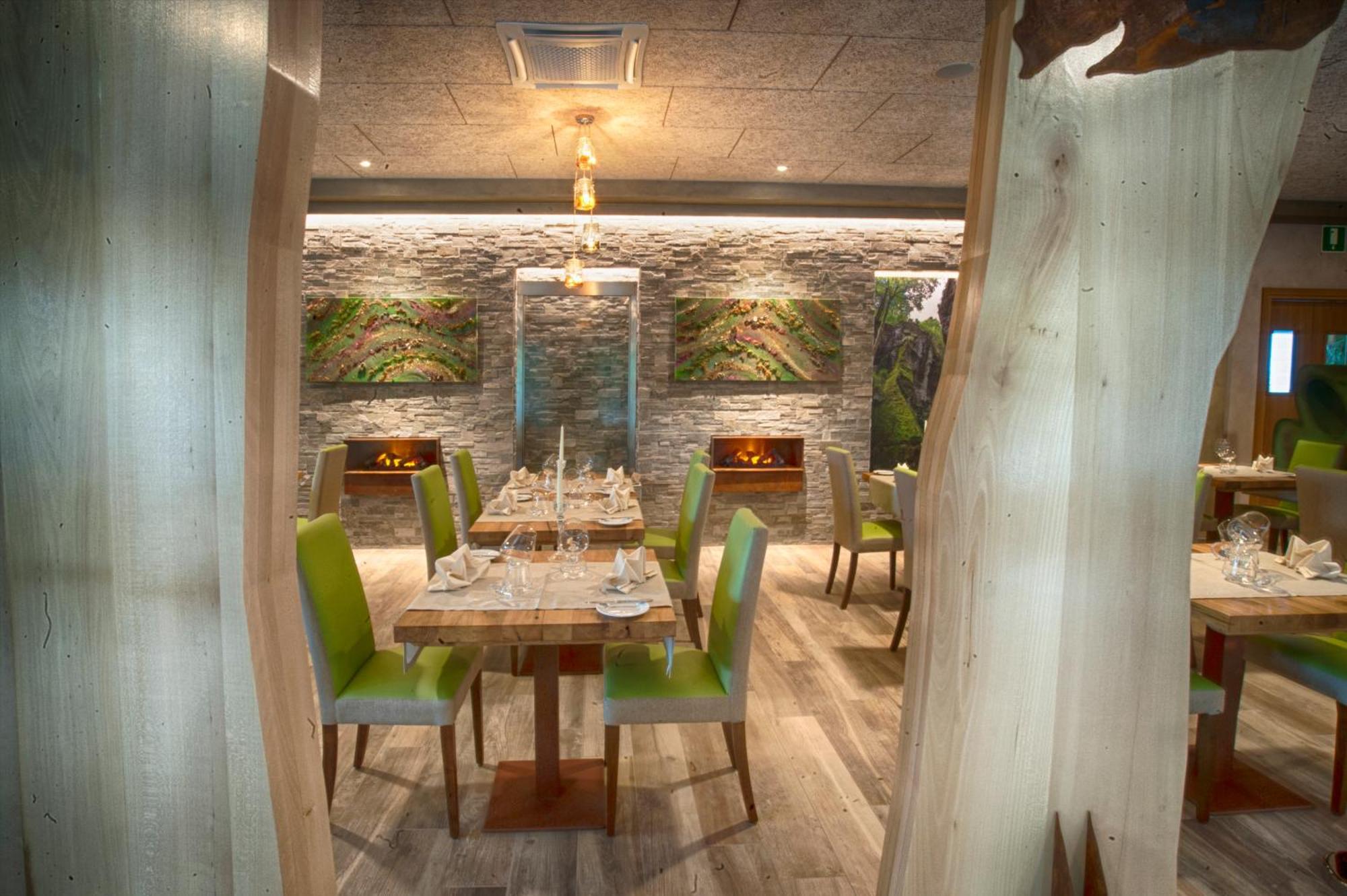 Hotel Cortese Armeno Bagian luar foto