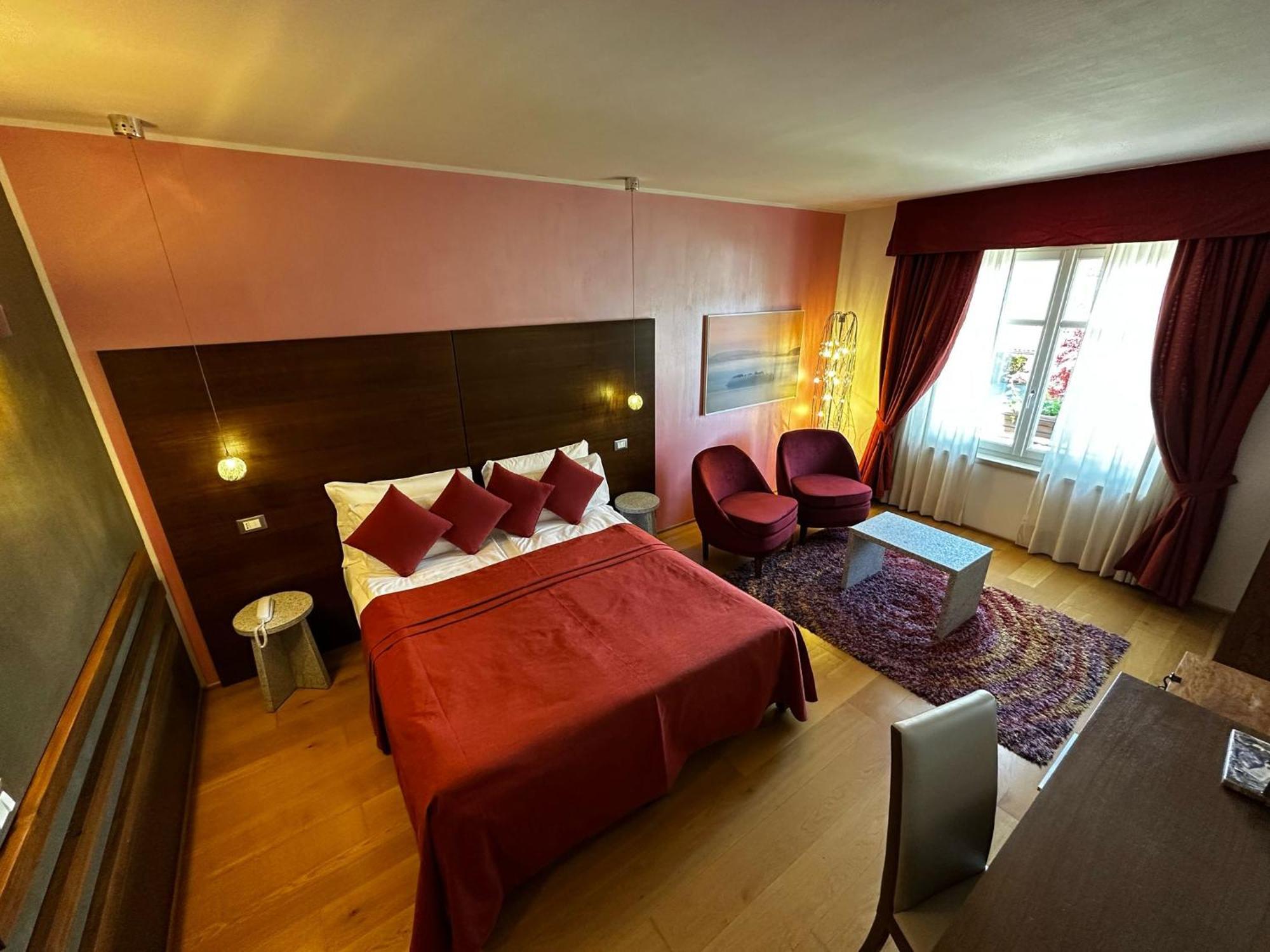 Hotel Cortese Armeno Bagian luar foto